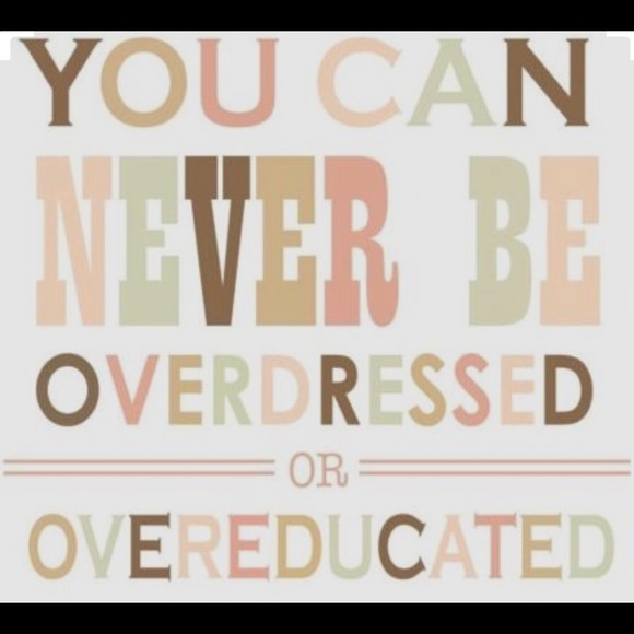 Hi. I’m Kelly B! I love Poshmark💗🛍 - Picture 2 of 2